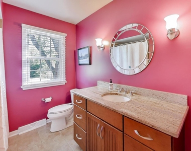 21301 N Woodland Avenue - Photo Thumbnail 25