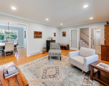 21301 N Woodland Avenue - Photo Thumbnail 5
