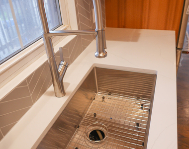 2107 W Ohio Street - Photo Thumbnail 5
