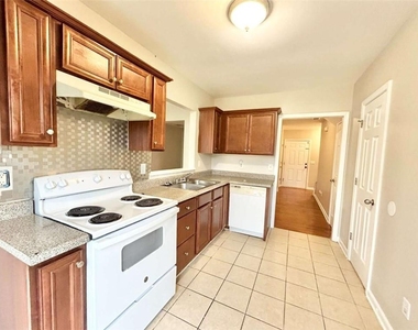 829 Store House Court - Photo Thumbnail 4