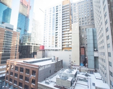 535 N Michigan Avenue - Photo Thumbnail 16