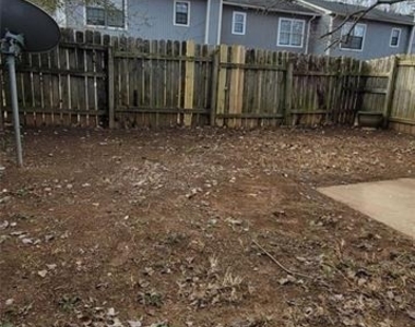 2085 Lenoa Lane - Photo Thumbnail 14
