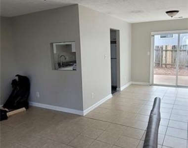 2085 Lenoa Lane - Photo Thumbnail 6