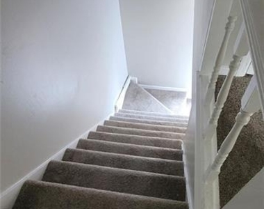 2085 Lenoa Lane - Photo Thumbnail 2