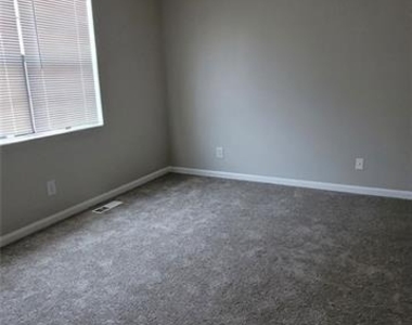 2085 Lenoa Lane - Photo Thumbnail 11