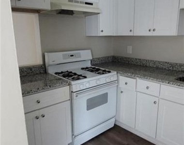 2085 Lenoa Lane - Photo Thumbnail 5