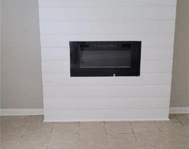 2085 Lenoa Lane - Photo Thumbnail 1