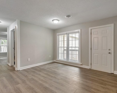 9138 Clubhouse Drive - Photo Thumbnail 1