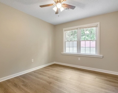 9138 Clubhouse Drive - Photo Thumbnail 3