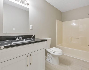 9138 Clubhouse Drive - Photo Thumbnail 12