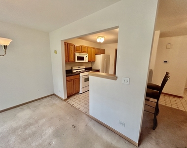 2482 Stoughton Circle - Photo Thumbnail 7