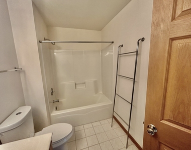 2482 Stoughton Circle - Photo Thumbnail 11