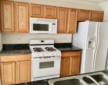 2482 Stoughton Circle - Photo Thumbnail 4