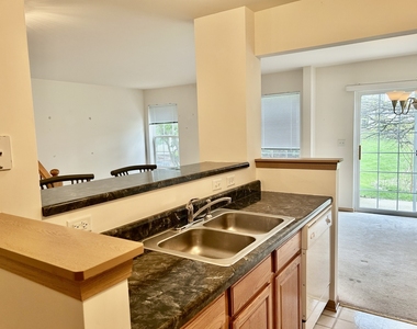 2482 Stoughton Circle - Photo Thumbnail 6