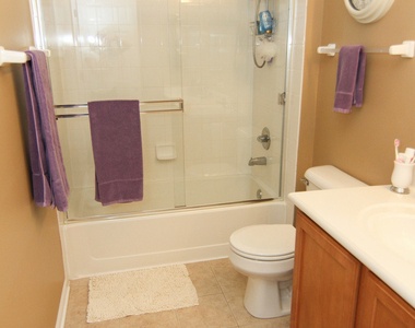 2930 Glacier Way - Photo Thumbnail 20