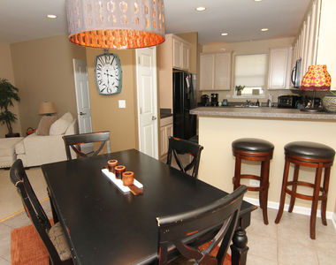 2930 Glacier Way - Photo Thumbnail 7