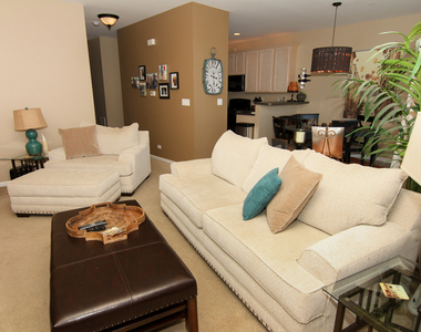 2930 Glacier Way - Photo Thumbnail 5
