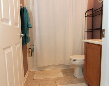 2930 Glacier Way - Photo Thumbnail 23