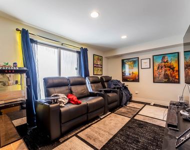 1060 N Hermitage Avenue - Photo Thumbnail 15