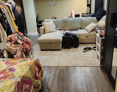 301 Oakbrook Court - Photo Thumbnail 22