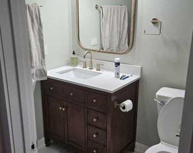 301 Oakbrook Court - Photo Thumbnail 37