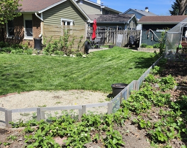 301 Oakbrook Court - Photo Thumbnail 2