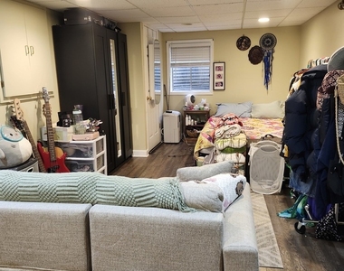 301 Oakbrook Court - Photo Thumbnail 21