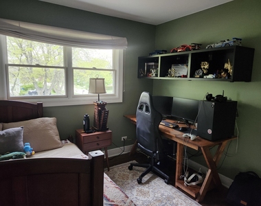 301 Oakbrook Court - Photo Thumbnail 31