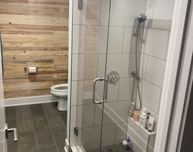 301 Oakbrook Court - Photo Thumbnail 40
