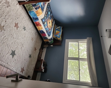 301 Oakbrook Court - Photo Thumbnail 14