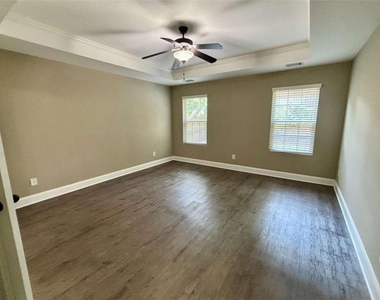 4668 Hidden Creek Drive - Photo Thumbnail 7