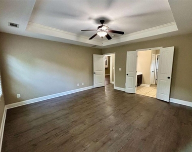 4668 Hidden Creek Drive - Photo Thumbnail 8