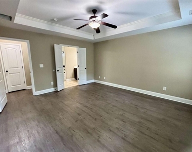 4668 Hidden Creek Drive - Photo Thumbnail 9
