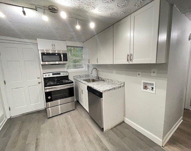 665 Sw Barnes Drive Sw - Photo Thumbnail 4