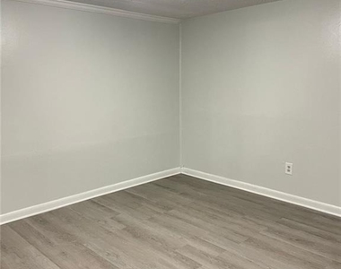 665 Sw Barnes Drive Sw - Photo Thumbnail 1
