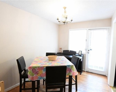 1604 Briarcliff Road - Photo Thumbnail 6