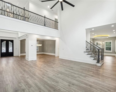 3750 Robinson Road Ne - Photo Thumbnail 13