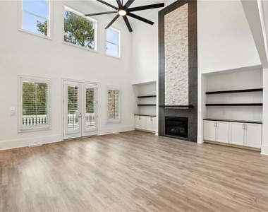 3750 Robinson Road Ne - Photo Thumbnail 11