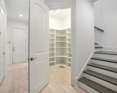 3750 Robinson Road Ne - Photo Thumbnail 28