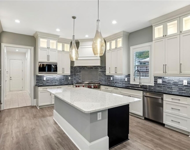 3750 Robinson Road Ne - Photo Thumbnail 21