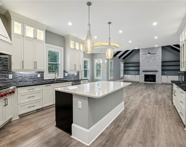3750 Robinson Road Ne - Photo Thumbnail 24
