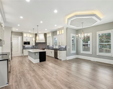 3750 Robinson Road Ne - Photo Thumbnail 19