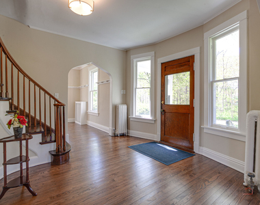 544 Ravine Avenue - Photo Thumbnail 2