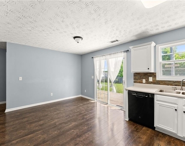104 Jameston Drive - Photo Thumbnail 6
