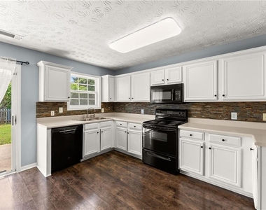 104 Jameston Drive - Photo Thumbnail 4