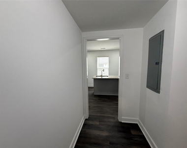 1040 Palmetto Avenue Sw - Photo Thumbnail 12