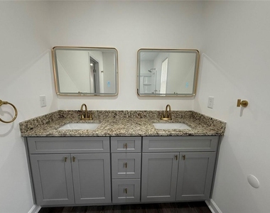 1040 Palmetto Avenue Sw - Photo Thumbnail 9