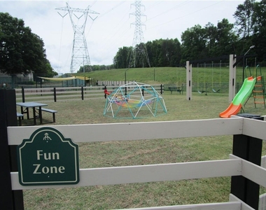4003 Wingate Way - Photo Thumbnail 25