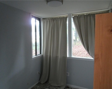 4003 Wingate Way - Photo Thumbnail 7