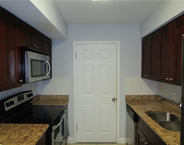 4003 Wingate Way - Photo Thumbnail 8